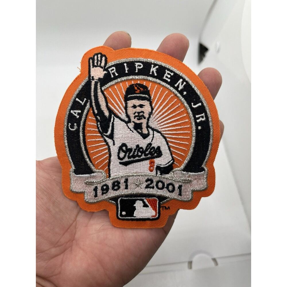 2001 Cal Ripken Farewell Tribute Lapel-Hat Pin Baltimore Orioles 1981-2001
